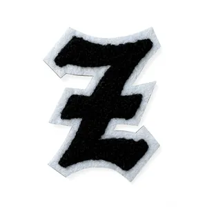 Écusson brodé chenille noir lettre Z gothique pour vestes de baseball et vêtements.