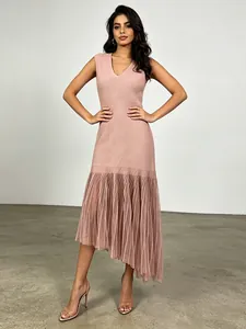 Elegant sleeveless pink V-neck midi dress featuring irregular mesh patchwork pleated hem