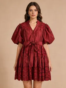 Elegant burgundy French style V-neck puff sleeve mini dress with lace hollow-out details