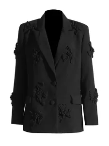 Elegante blazer negro para mujer con apliques florales en 3D y solapas de muesca