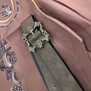 Ceinture homme Oktoberfest vintage avec boucle papillon ornée en bronze sur cuir brun