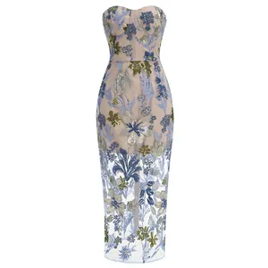 Robe de soirée élégante bustier avec broderie florale à paillettes et détails en mesh