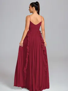 Elegant burgundy pleated spaghetti strap evening gown for formal occasions and proms