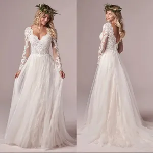 Elegant Spitze Langarm Hochzeitskleid Tiefer V-Ausschnitt Rückenfrei Slim Fit Kleine Schleppe Tüll Brautkleid Für Damen Hochzeit