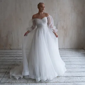 Women Elegant Off-Shoulder Puff Sleeve Wedding Dress A-Line Tulle Bridal Gown For Beach Travel Photography White Ivory Dress