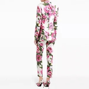 Elegant floral print two-piece suit with slim-fit blazer and matching cigarette pants