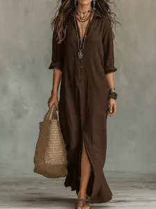Vestido largo estilo bohemio marrón oscuro con solapas y abertura frontal