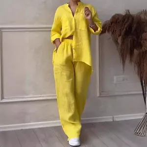 Completo casual in cotone e lino giallo con camicia e pantaloni a gamba larga