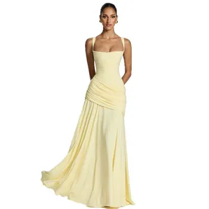 Elegantes blassgelbes ärmelloses Maxikleid mit gefalteter Taille und Saum