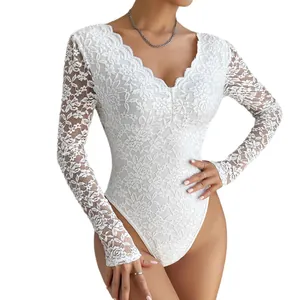 Body élégant à manches longues en dentelle blanche pour femme avec coupe ajustée et col V