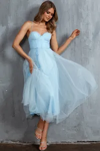 Elegant light blue spaghetti strap tulle midi evening dress for prom parties.