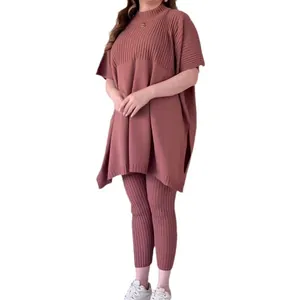 Conjunto de dos piezas de punto malva con jersey de manga murciélago y leggings a juego
