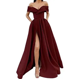 Elegantes weinrotes schulterfreies Satin-Abendkleid mit hohem Schlitz und tiefem V-Ausschnitt