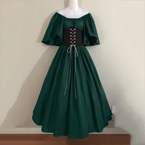 Robe de scène Renaissance vert foncé avec corset à lacets noir