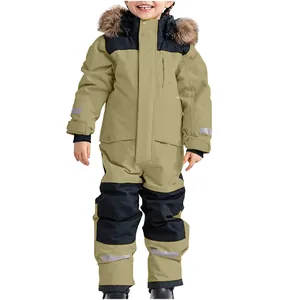 Vue détaillée de la combinaison de ski imperméable kaki pour enfant avec bandes