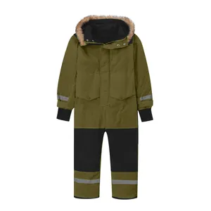 Vue détaillée de la combinaison de ski imperméable vert olive pour enfants avec capuche
