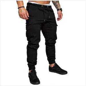 Schwarze Cargo-Jogginghose für Herren mit vielen Taschen aus strapazierfähigem Webstoff