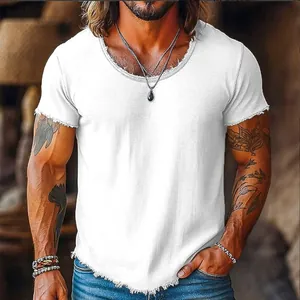 T-shirt blanc décontracté pour hommes avec bords francs effilochés et coupe ajustée