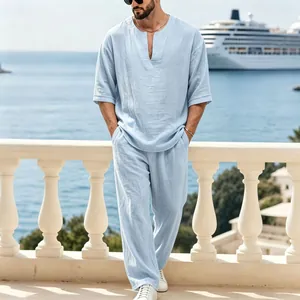 Dettaglio completo completo per il tempo libero in lino azzurro da uomo con scollo a V