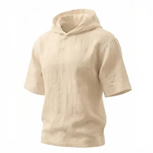 Gros plan d'un t-shirt à capuche en lin beige avec une texture naturelle premium
