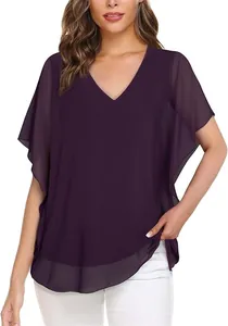 Elegante paarse chiffon blouse voor dames met V-hals, vlindermouwen en gelaagde zoom.