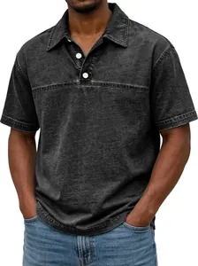 Detalle de polo vintage para hombre en color gris carbón con costura en el pecho