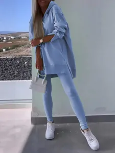 Stylish women's light blue oversized hoodie and matching leggings 2-piece sportswear set