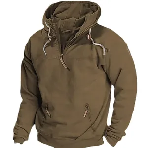 Klassisches braunes Kapuzensweatshirt für Herren mit halbem Reißverschluss und Taschen