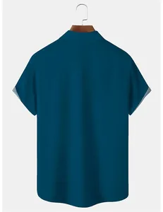 Camicia da uomo a maniche corte con cuciture a contrasto, vista posteriore