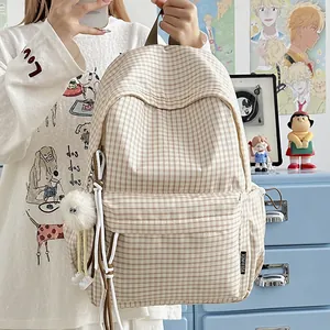 Großer Karomuster Rucksack im koreanischen Stil für Schülerinnen mit süßem Anhänger