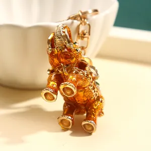Kreativer goldener Elefant Schlüsselanhänger aus Legierung, süßer Tieranhänger Geschenk