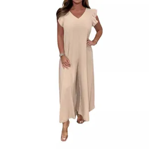 Combinaison d'été élégante pour femme en beige avec col en V, manches volantées et pantalon large