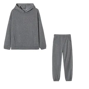 Set composto da felpa con cappuccio grigio a tinta unita e pantaloni jogger a vita alta