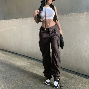 Hoch taillierte dunkelbraune Cargo-Hose mit weitem Bein im Retro-Streetwear-Stil