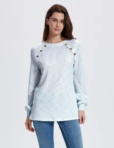 Wafelgebreide top met lange mouwen voor dames met ronde hals en knoopdetails
