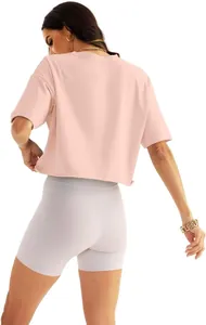 Rückansicht eines rosa kurzärmeligen Damen-Sport-T-Shirts für das Fitnesstraining