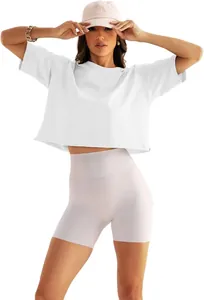 Lockeres weißes Crop-Sport-T-Shirt für Damen, ideal für Yoga und Laufen im Freien