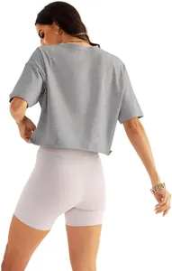 Rückansicht eines locker sitzenden grauen Sport-Crop-T-Shirts für Yoga und Fitness