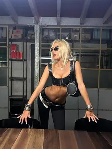 Women American Street Style Lace-Up Crop Top PU Leather Rivet Decoration Sexy Slim Fit Sleeveless Vest Top For Party Streetwear