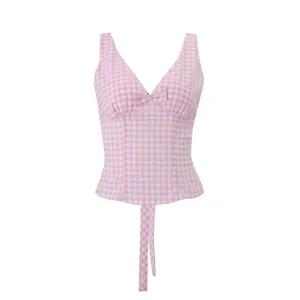 Modisches rosa-weißes Gingham-Oberteil mit V-Ausschnitt und kleiner Schleife vorne.