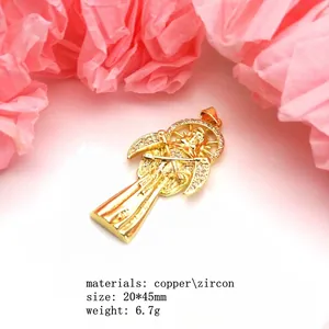 Detaillierte Nahaufnahme des goldenen Santa Muerte Anhängers mit Zirkoniasteinen