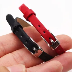 Deux bracelets fins en cuir véritable de 6 mm rouge et noir avec boucles argentées