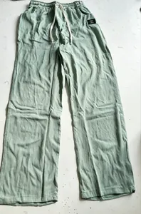 Pantalon décontracté en coton et lin vert clair avec cordon de serrage élastique