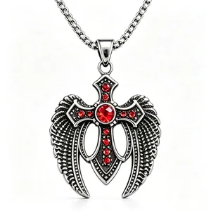 Collar vintage de cruz con alas góticas y cristales rojos para hombre estilo punk.