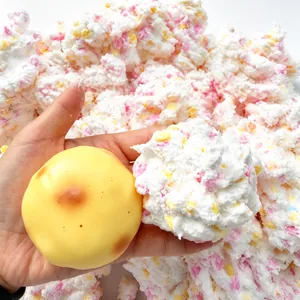 Handgefertigtes DIY Kartoffel Squishy Spielzeug mit bunten Schaumstoffbällen zum Stressabbau