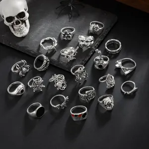 Ensemble de bagues punk gothiques vintage pour hommes motifs crâne araignée chauve-souris