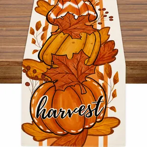 Runner da tavola autunnale con zucca arancione e motivo a foglie di acero in lino