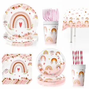 Roze boho regenboog feestserviesset met borden, bekers, servetten en tafelkleed