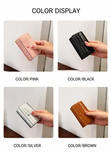 Display a colori dettagliato della pochette da donna intrecciata