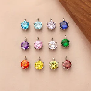 Collezione di ciondoli in zircone colorato con castoni in acciaio inossidabile argento